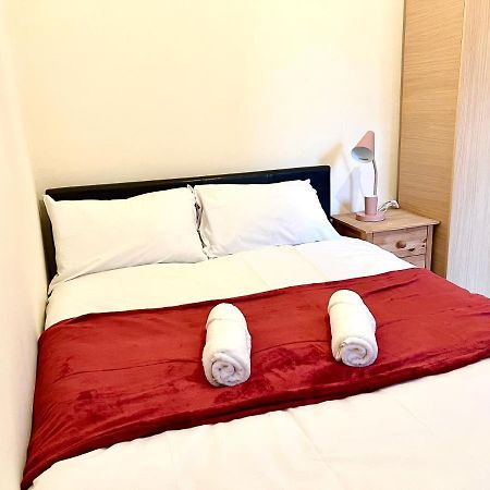 Aldgate Holiday Rooms London Exterior photo
